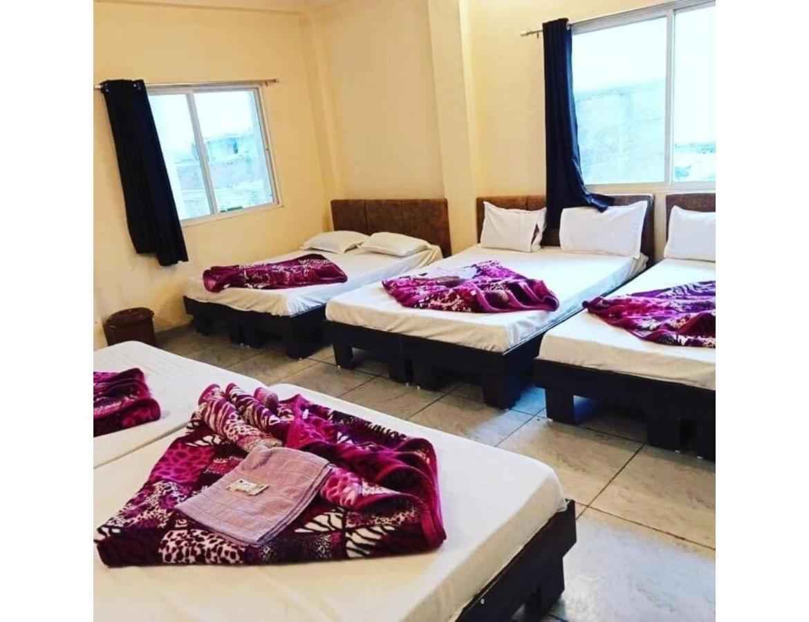 Hotel Mahakal Vishram, Удджайн Экстерьер фото