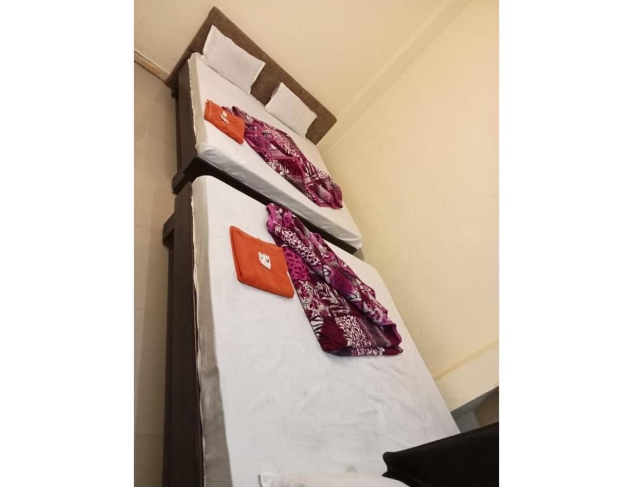 Hotel Mahakal Vishram, Удджайн Экстерьер фото