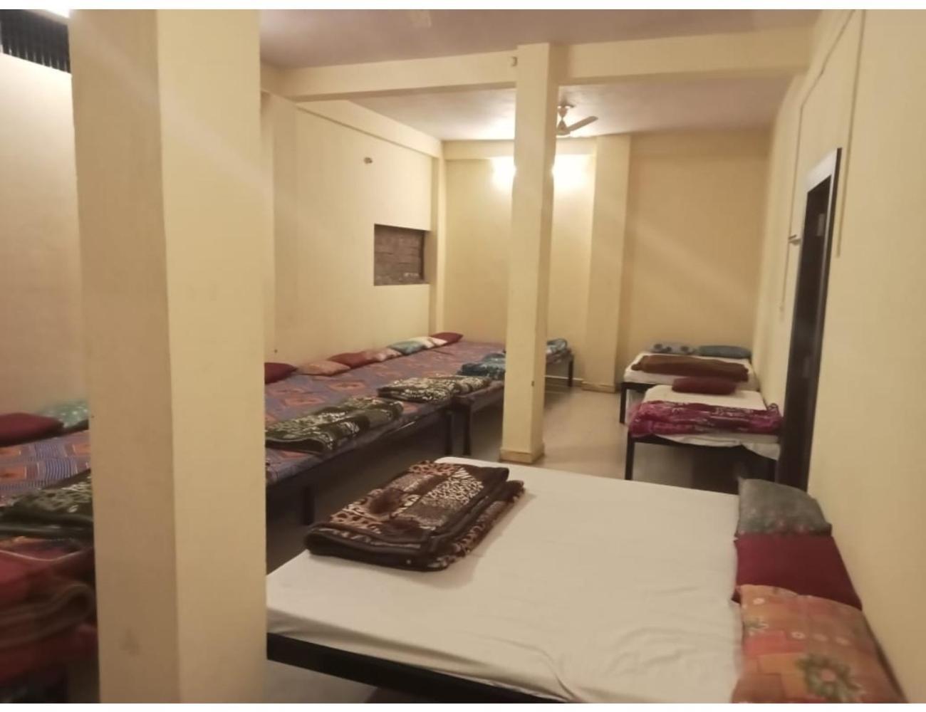 Hotel Mahakal Vishram, Удджайн Экстерьер фото