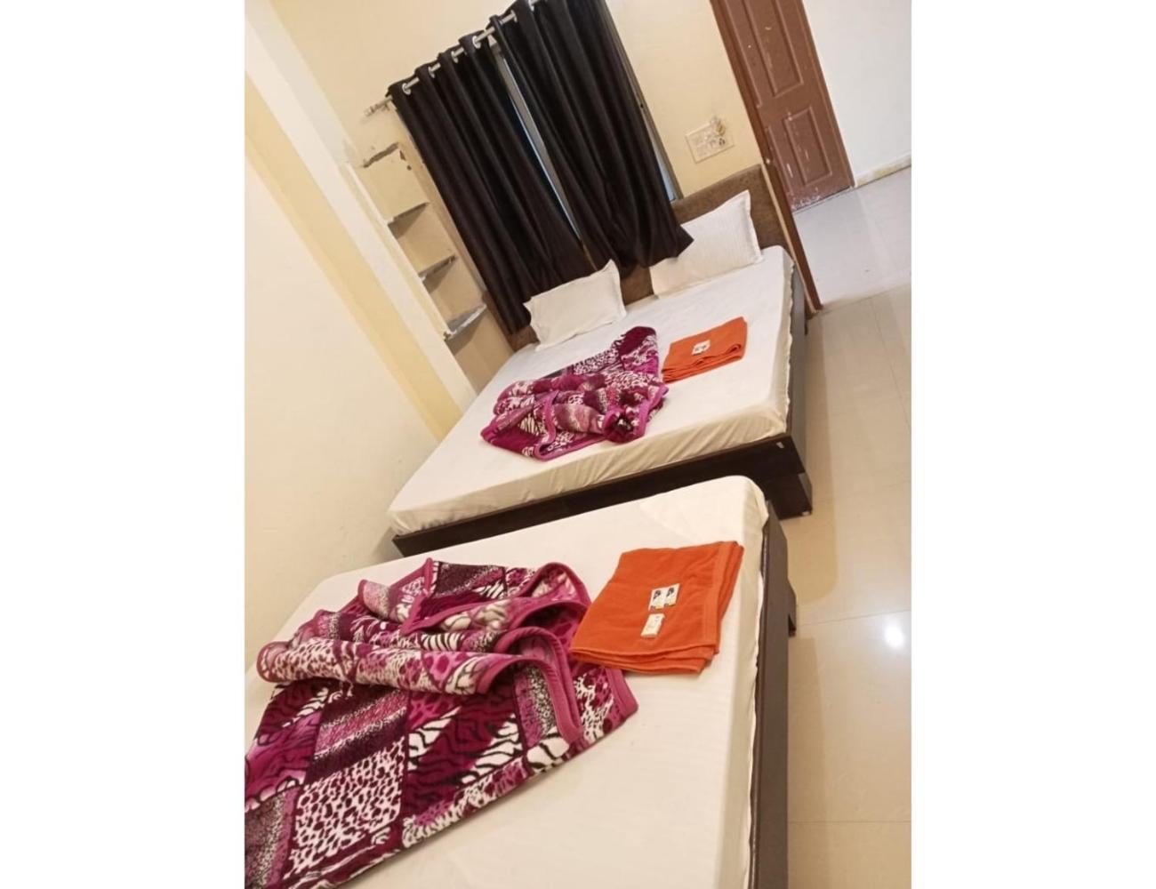 Hotel Mahakal Vishram, Удджайн Экстерьер фото